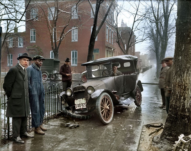 A car crash in Washington D.C. around 1921